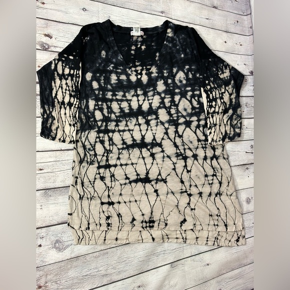 WEARABLES V Neck Tie Dye Shirt Size M - Picture 6 of 7